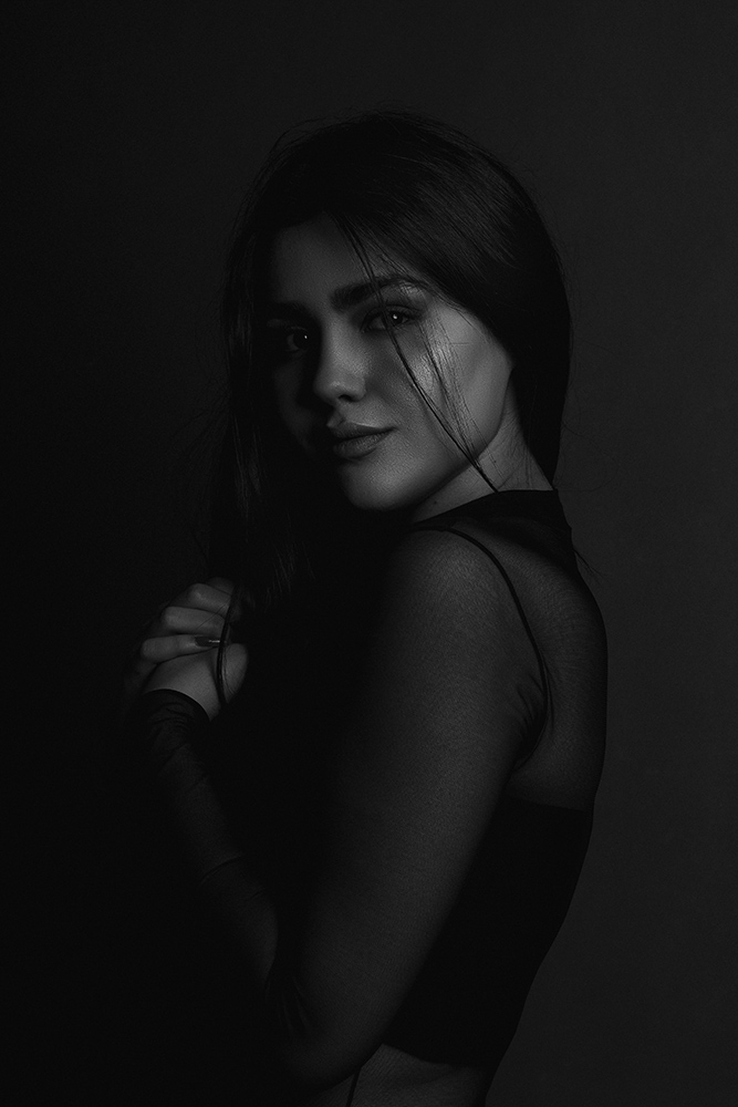 hamid-tajik-RhaM-YF-Lzg-unsplash